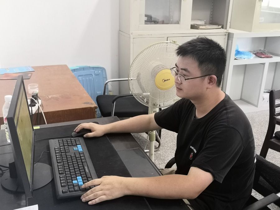 2022年度國邦醫藥優秀科技奮斗者——雷智斌